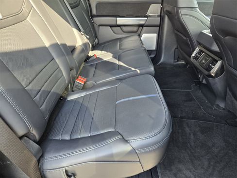 Used 2025 Ford F250 Platinum image 29