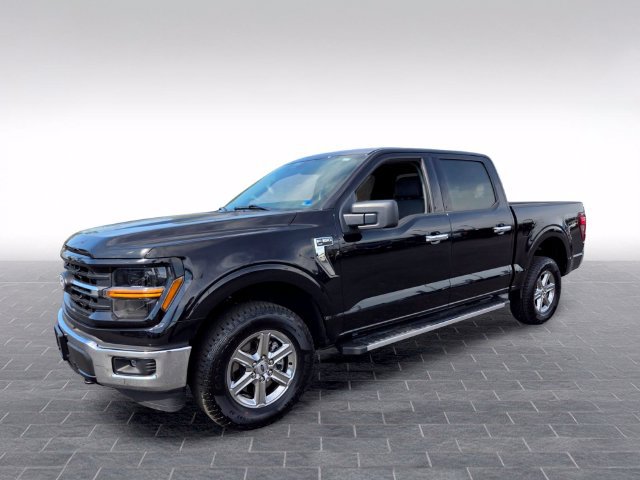 Used 2025 Ford F150 XLT w/ Equipment Group 301A Standard AWD/4WD image 3