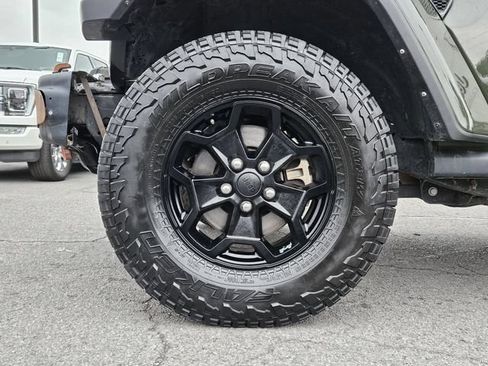 Used 2021 Jeep Gladiator Sport AWD/4WD image 11