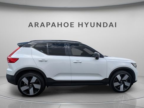 Used 2023 Volvo XC40 Recharge Ultimate w/ Protection Package Premier image 6