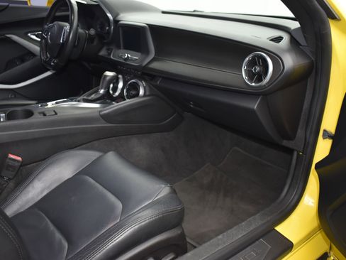 Used 2016 Chevrolet Camaro LT w/ RS Package image 10
