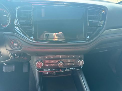 Used 2024 Dodge Durango GT AWD/4WD image 16