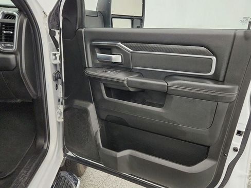 Used 2025 RAM 2500 Big Horn AWD/4WD image 25