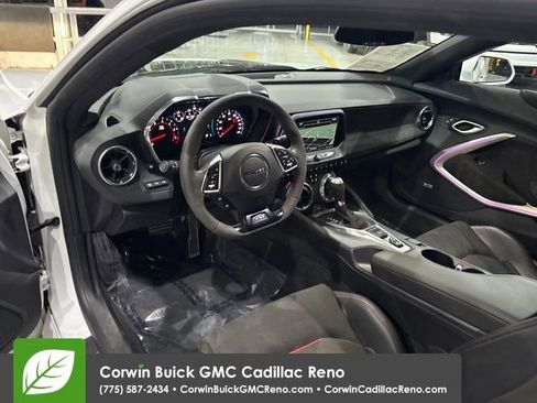 Used 2018 Chevrolet Camaro ZL1 image 31