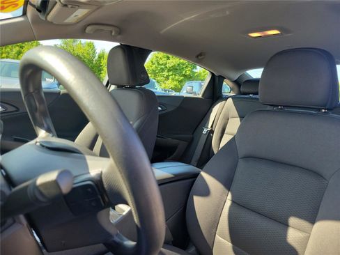 Used 2024 Chevrolet Malibu LT FWD image 17