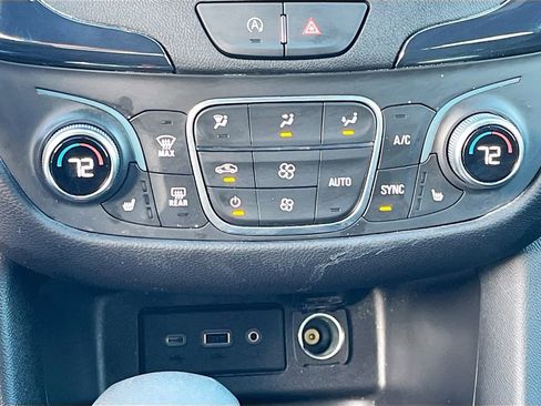 Used 2024 Chevrolet Equinox RS w/ LPO, Floor Liner Package AWD/4WD image 16