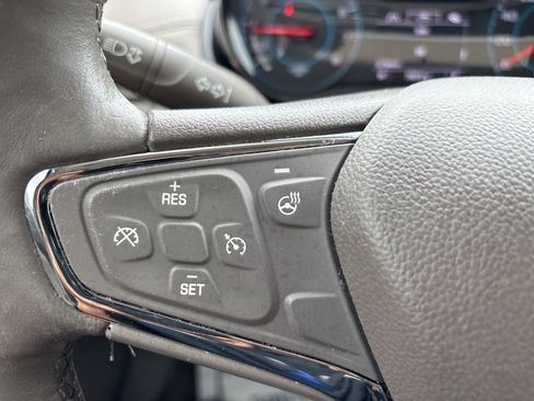 Used 2017 Chevrolet Cruze Premier FWD image 19