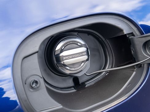 Certified 2026 Porsche Macan image 36