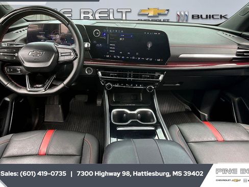 Used 2025 Chevrolet Traverse RS w/ LPO, Floor Liner Package image 13