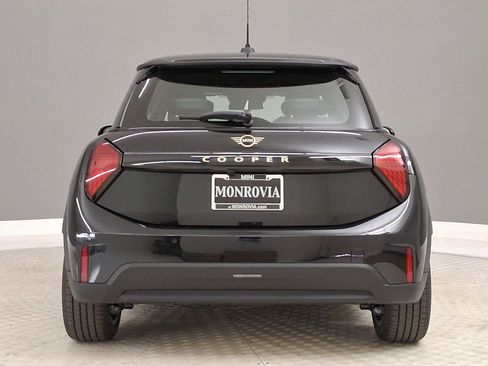 New 2026 MINI Cooper 2-Door Hardtop image 8