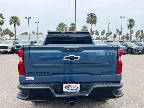 Used 2024 Chevrolet Silverado 1500 Custom Trail Boss w/ Turbomax Blackout Package AWD/4WD image 8