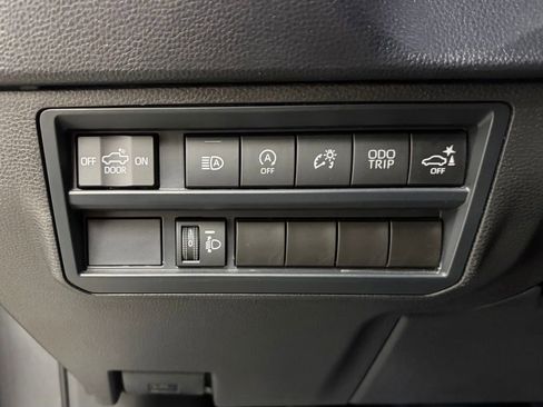 Used 2024 Toyota Tundra SR5 w/ SR5 Convenience Package image 18