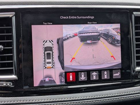 Used 2022 Chrysler Pacifica Limited AWD/4WD image 15