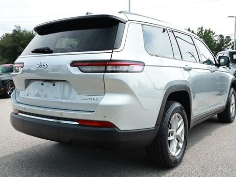 Used 2023 Jeep Grand Cherokee L Laredo RWD image 6