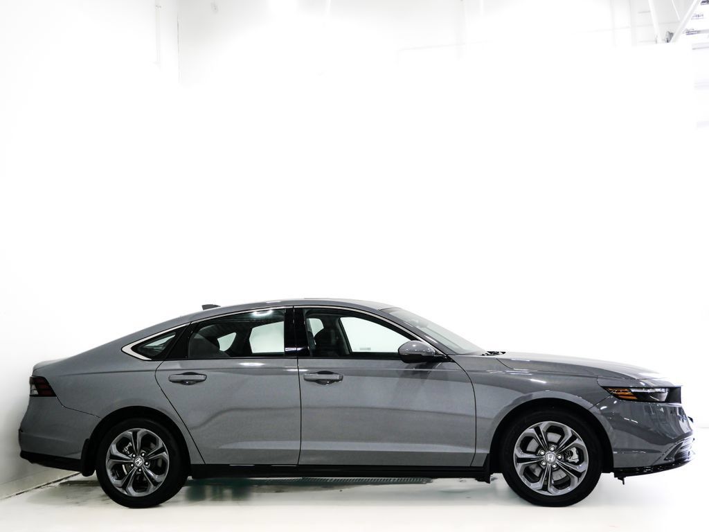 Used 2025 Honda Accord EX-L image 5
