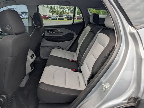 Used 2024 GMC Terrain SLE w/ Fleet Convenience Package FWD image 17