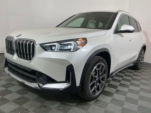 New 2026 BMW X1 xDrive28i w/ Convenience Package image 2