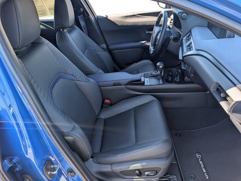 Used 2021 Lexus UX 250h w/ Premium Package image 8