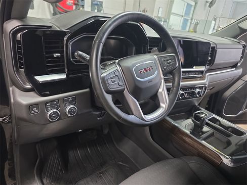 Used 2024 GMC Sierra 1500 Elevation image 15