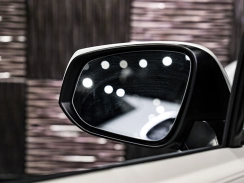 Used 2021 Toyota Sienna Platinum image 38