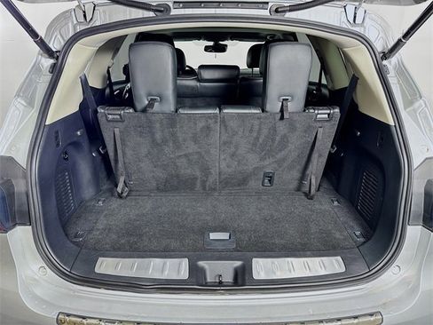 Used 2019 INFINITI QX60 Luxe w/ Essential Package image 42