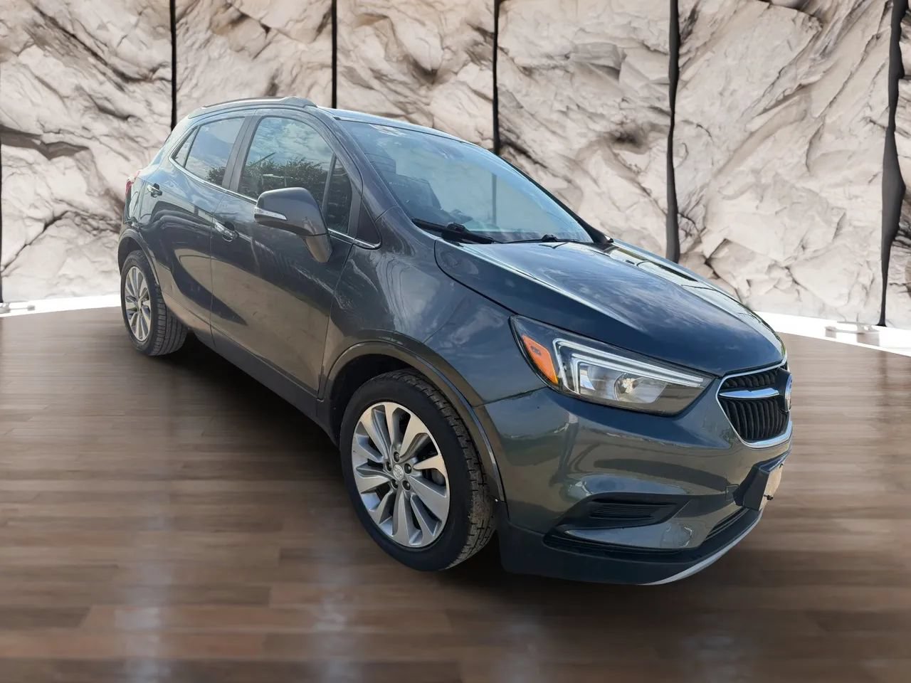 Used 2018 Buick Encore Preferred FWD image 2
