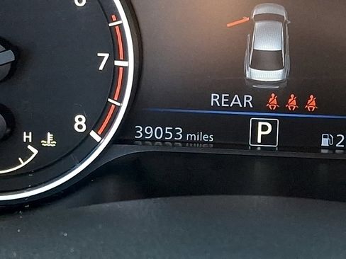 Used 2024 Nissan Altima 2.5 SV image 18