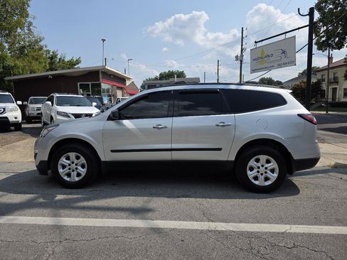 Used 2016 Chevrolet Traverse LS AWD/4WD image 2