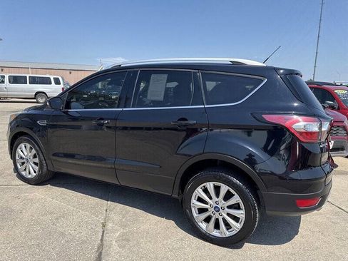 Used 2017 Ford Escape Titanium image 4