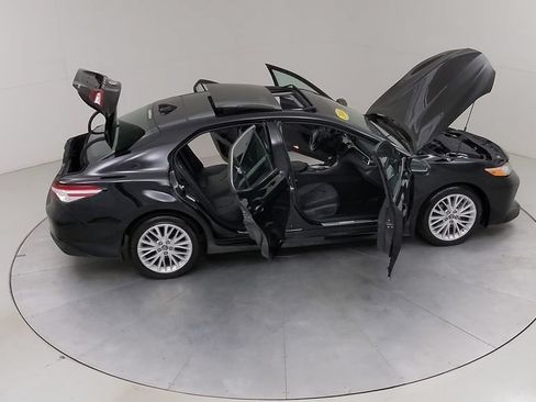 Used 2018 Toyota Camry XLE FWD image 48