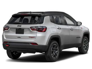 Used 2024 Jeep Compass Trailhawk AWD/4WD video 2
