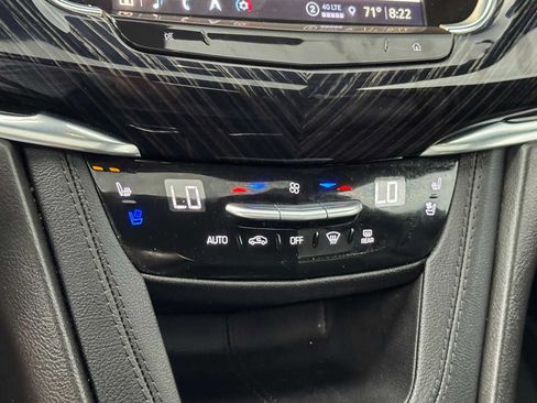 Used 2025 Cadillac XT6 Premium Luxury AWD/4WD image 19