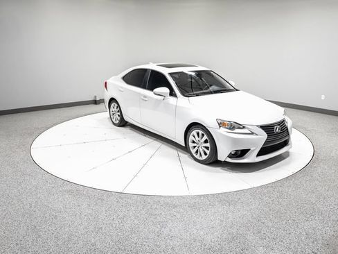 Used 2015 Lexus IS 250 RWD image 28