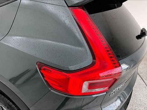 New 2026 Volvo XC40 B5 Plus w/ Climate Package AWD/4WD image 37