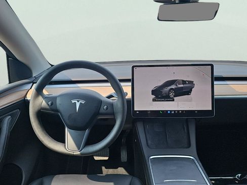 Used 2023 Tesla Model Y Long Range AWD/4WD image 14
