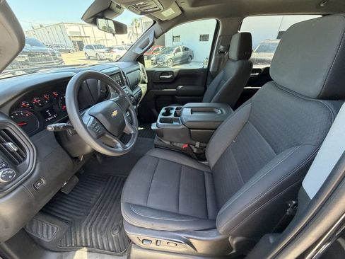 Used 2022 Chevrolet Silverado 1500 Custom AWD/4WD image 17
