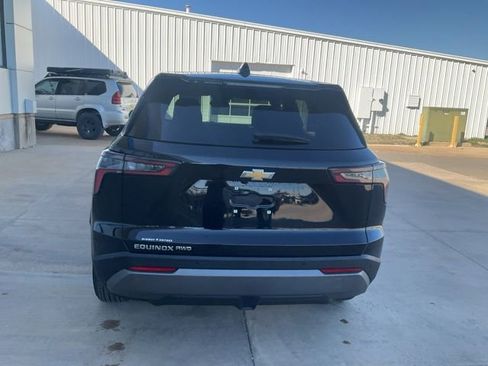 Used 2025 Chevrolet Equinox LT AWD/4WD image 35