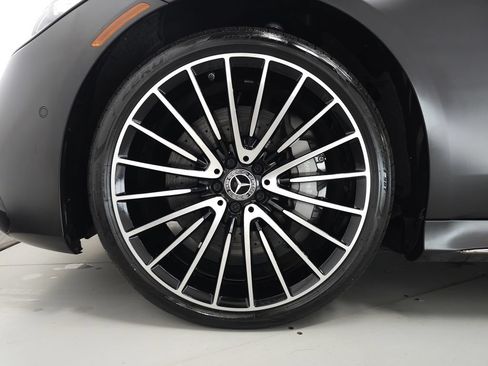 Used 2024 Mercedes-Benz S 500 4MATIC w/ AMG Line image 38