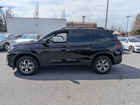 Used 2023 Honda Passport TrailSport image 6