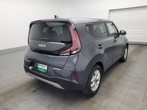 Used 2025 Kia Soul LX image 9