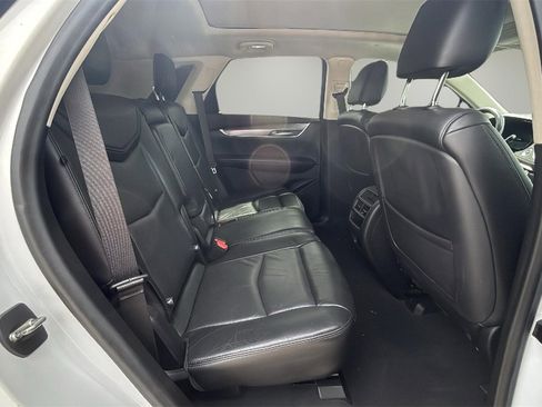 Used 2019 Cadillac XT5 Luxury image 11