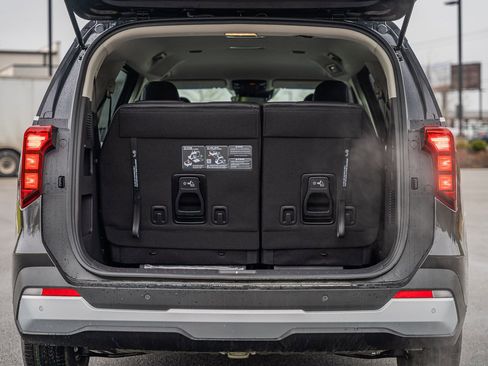 New 2026 Kia Carnival FWD image 14