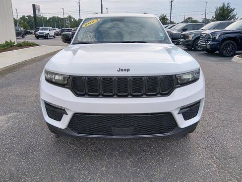 Certified 2023 Jeep Grand Cherokee Limited w/ Black Appearance Package AWD/4WD image 8