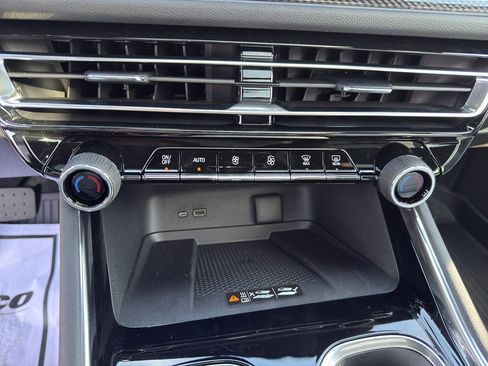 New 2026 Chevrolet Traverse High Country w/ LPO, Floor Liner Package image 16