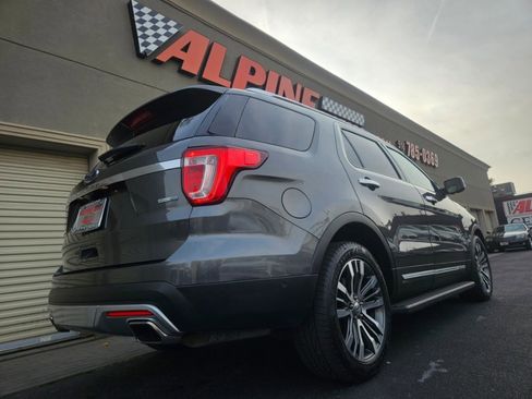Used 2016 Ford Explorer Platinum image 4
