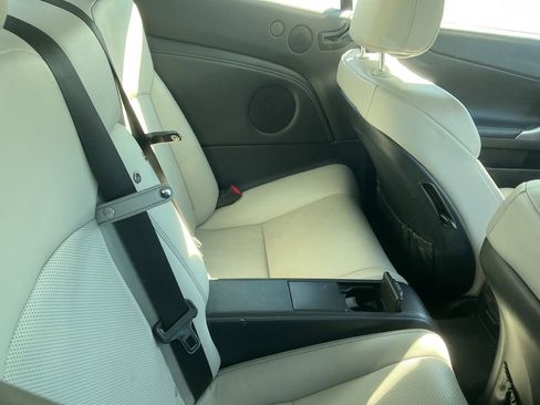 Used 2014 Lexus IS 250C image 9