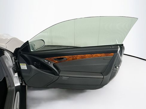 Used 2004 Mercedes-Benz SL 500 image 26