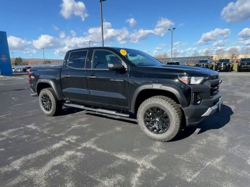 Certified 2025 Chevrolet Colorado Trail Boss image 2