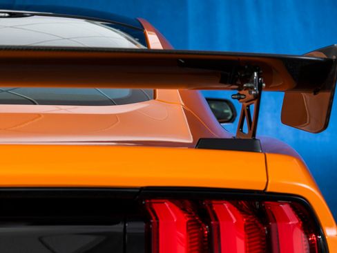 Used 2021 Ford Mustang Shelby GT500 w/ Carbon Fiber Track Pack image 13