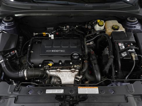 Used 2014 Chevrolet Cruze LT image 27